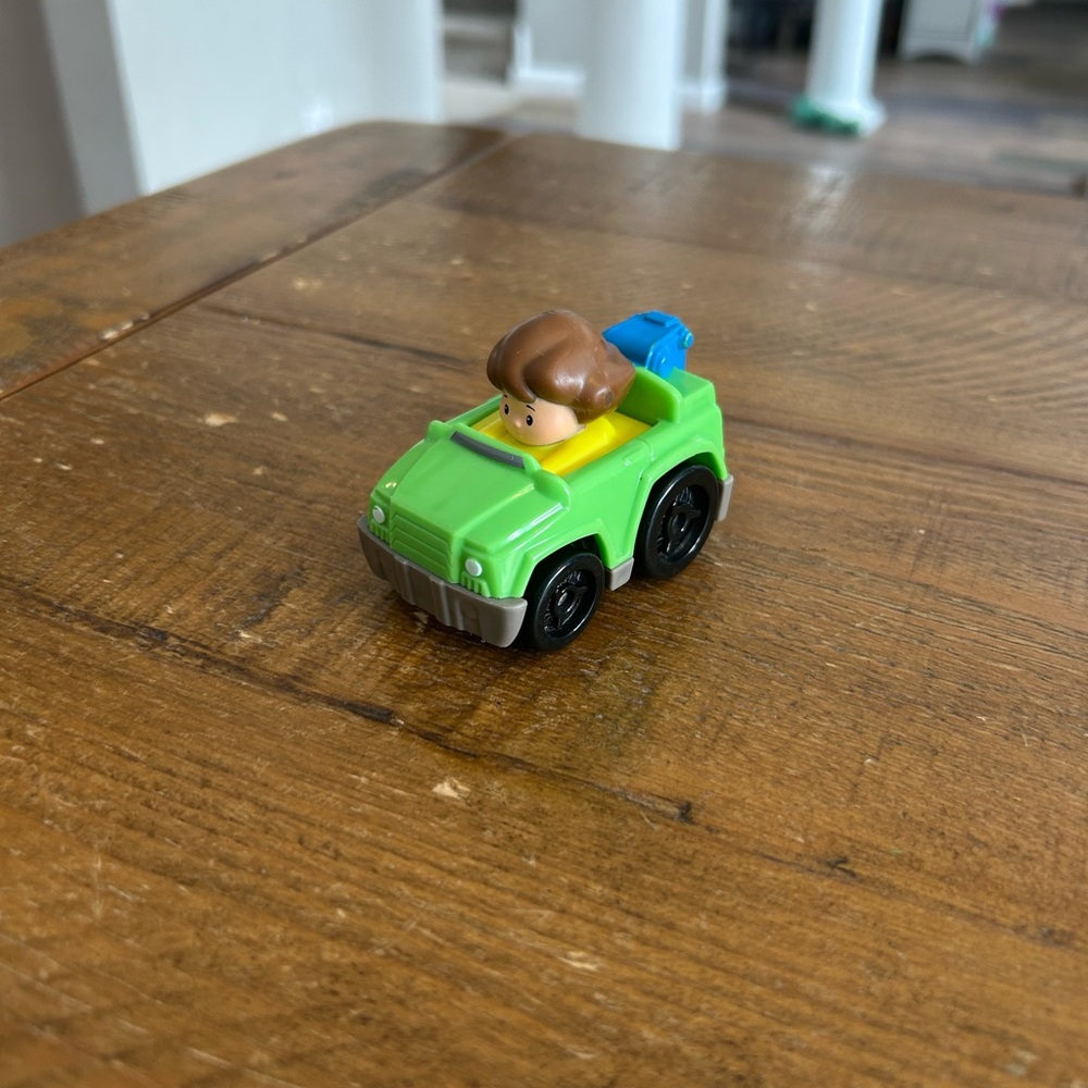 Fisher Price Little People green tow truck wheelie as is